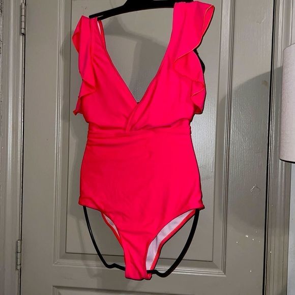 𝅺one piece bathing suit - Picture 1 of 3